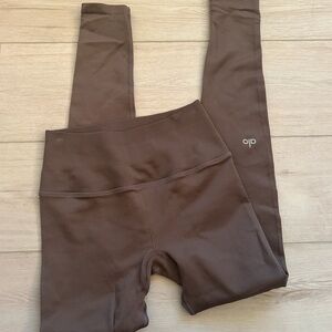 ALO Yoga Brown Ribbed Leggings